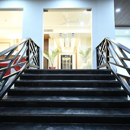 The Janki Hotel Ayodhya Eksteriør bilde